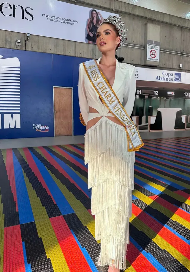 Dàn mỹ nhân quốc tế đến Việt Nam tranh vương miện Miss Charm 2024 - Ảnh 2.