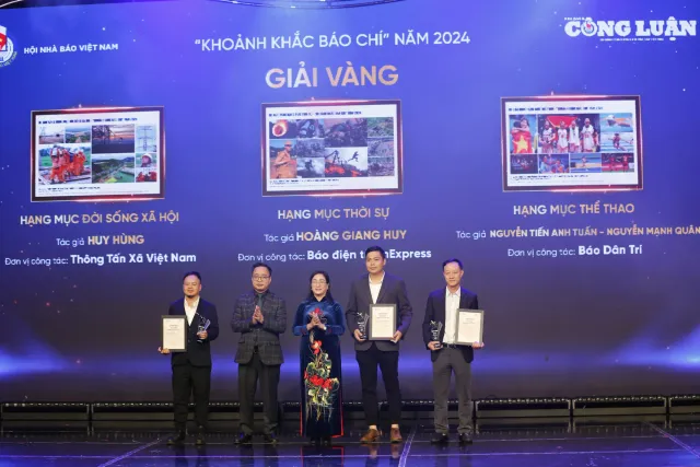 Winners of the 6th Press Moment Photography Contest honored - Ảnh 6.