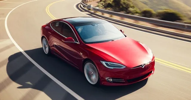 Tesla tăng giá Model S tại Mỹ