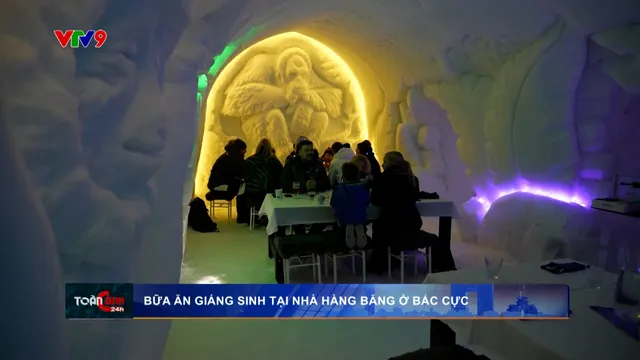Bữa ăn giáng sinh tại nhà hàng băng ở Bắc Cực