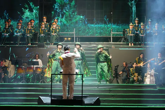 Unforgettable Anthem - A majestic symphony celebrating the 80th anniversary of the Vietnam Peoples Army - Ảnh 3.