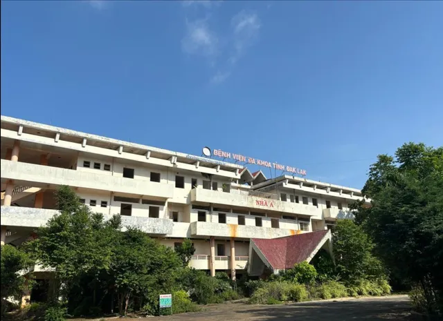 Khu “đất vàng” bỏ hoang hơn 5 năm được bán đấu giá gần 600 tỷ đồng