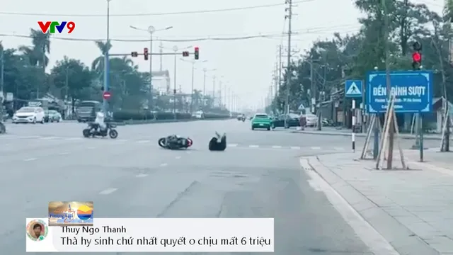 Camera giao thông:  Té xe do thắng gấp khi gặp đèn đỏ