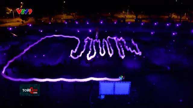 Trung Quốc: Trình diễn điệu múa rồng phát sáng