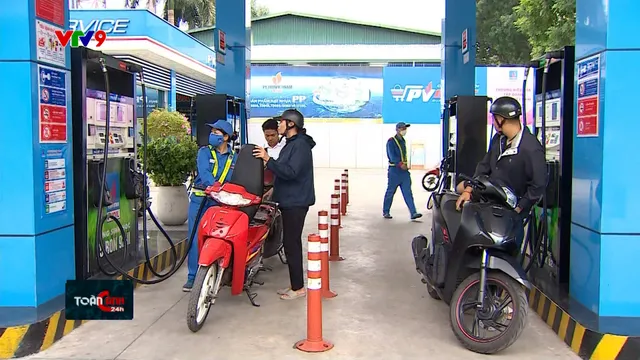 Giá xăng trong nước ngày mai có thể quay đầu giảm sau 3 lần tăng liên tiếp