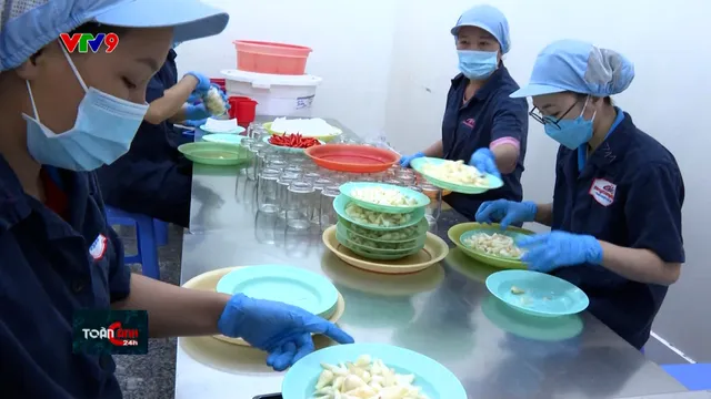 Đặc sản Tết xuất ngoại tăng cao