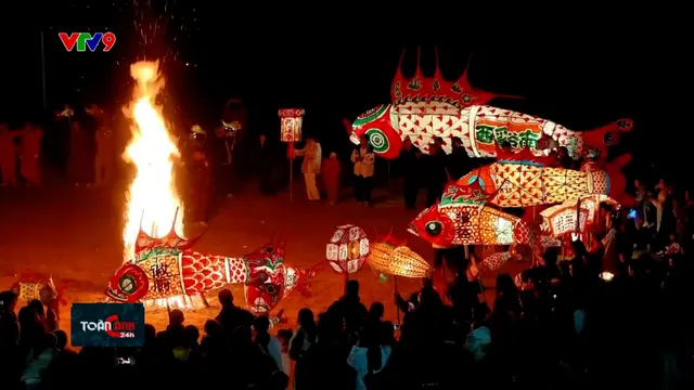 Diễu hành đèn lồng hình cá chào đón năm mới