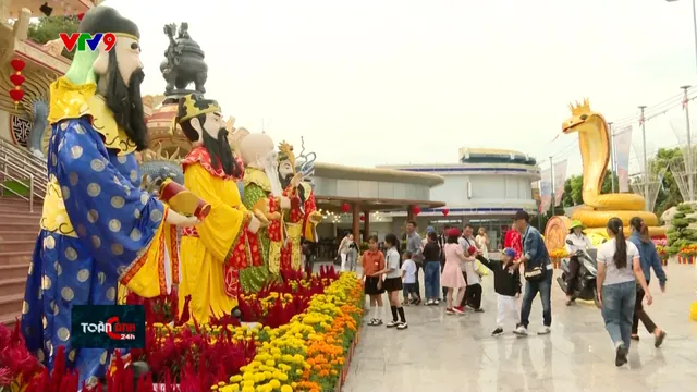 Không khí vui chơi ngày đầu năm mới tại TP. Hồ Chí Minh