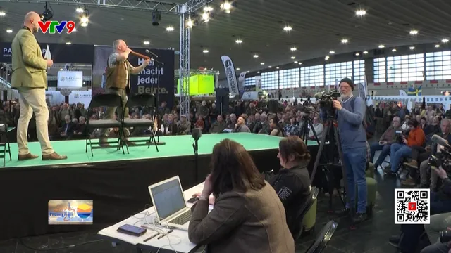 Đức: Thi giả tiếng hươu đỏ