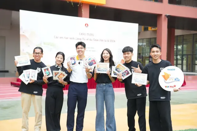 Kind Deeds Bus Trip Tet 2025: 22 Lang Nu Children  Enjoy Spring in Hanoi - Ảnh 9.