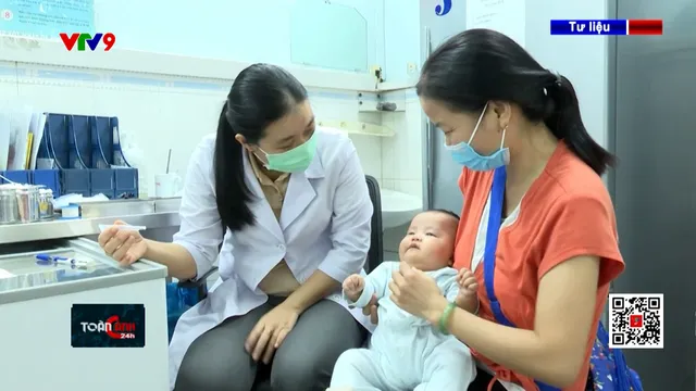 Trẻ em 32 tỉnh, thành được uống vắc xin rota miễn phí