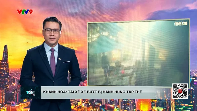 Nhóm thanh niên đánh tài xế xe buýt cạnh Trạm CSGT