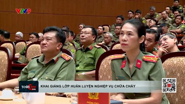 Khai giảng lớp huấn luyện nghiệp vụ PCCC và CNCH