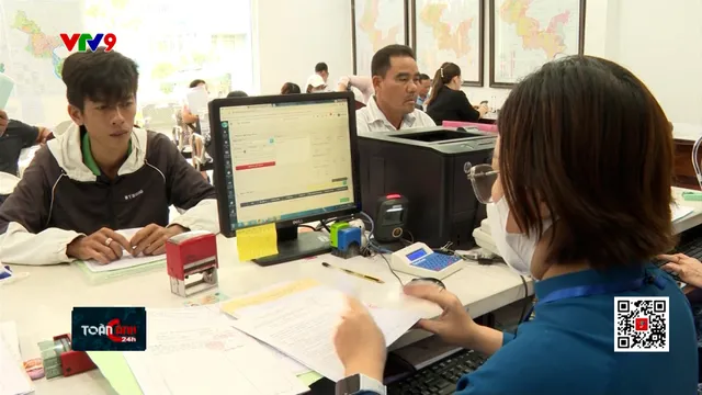 Thành phố Hồ Chí Minh: Đề xuất giảm 4% công chức, viên chức