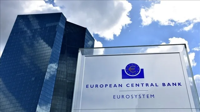 ECB tiếp tục hạ lãi suất để kích thích kinh tế
