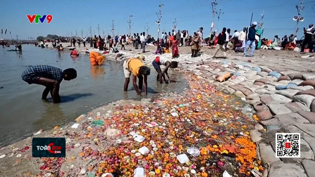 Ấn Độ dọn khoảng 20.000 tấn rác từ lễ hội Kumbh Mela