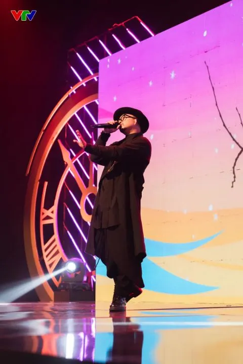 Time, Oh Time! Telling a Story: Honoring Vietnamese Beauty - Ảnh 4.