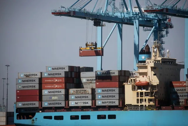 Canada kiện Trung Quốc lên WTO về thuế