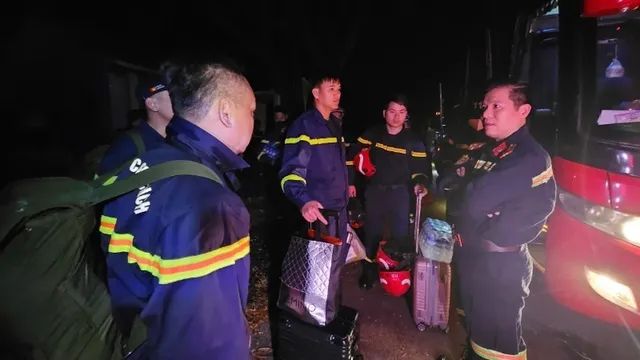 Rescue Team from Vietnam’s Ministry of Public Security begins rescue operations - Ảnh 1.