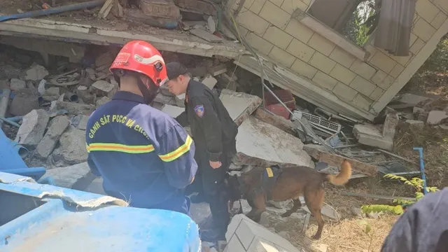 Rescue Team from Vietnam’s Ministry of Public Security begins rescue operations - Ảnh 3.