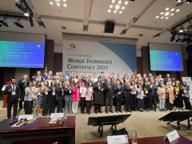 Each Puzzle Piece is a Chance to Rebuild Trust - Ảnh 2.