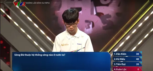 Road to Olympia Mount: A Regrettable  Finish, but  Hanoi Schoolboy   Advances to March Monthly Round - Ảnh 2.