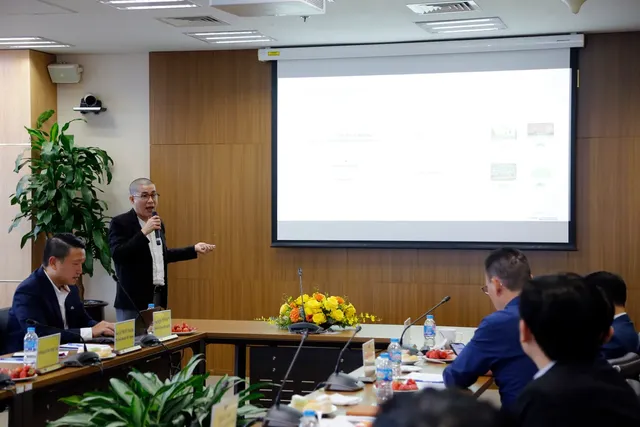 Seeking Breakthrough Solutions for Next-Generation Television - Ảnh 3.