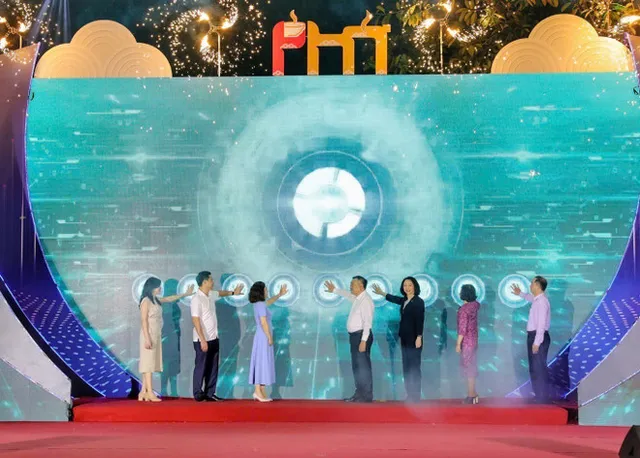 Hanoi Pho festival showcases diverse national styles - Ảnh 1.