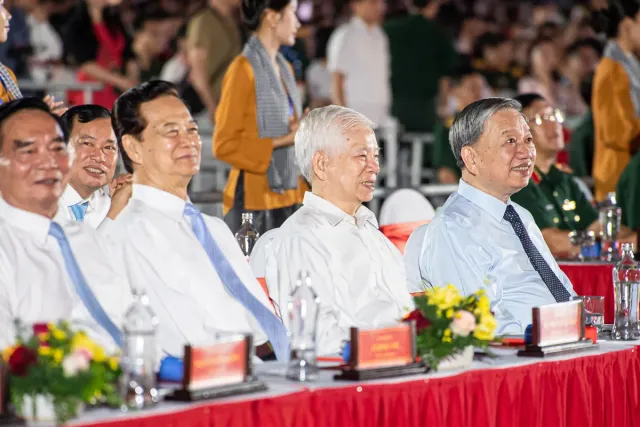 The Nation Reunified in Joy: A Melody of Pride, Peace, and Aspiration for Prosperity - Ảnh 1.