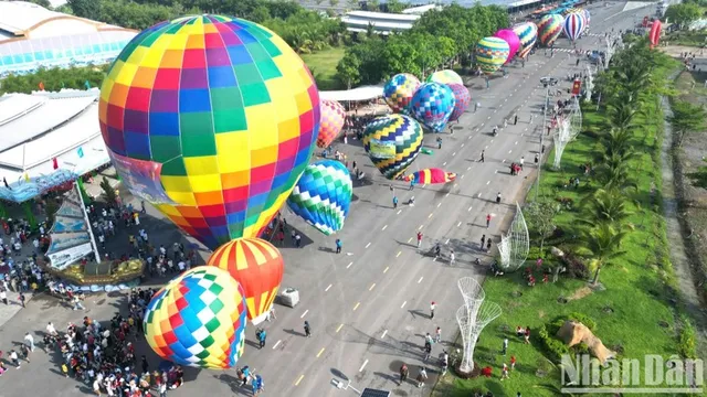 Dong Nai launches Hot Air Balloon Festival and investment promotion event - Ảnh 10.