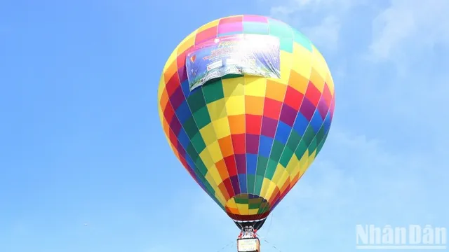Dong Nai launches Hot Air Balloon Festival and investment promotion event - Ảnh 8.