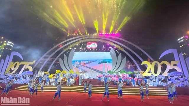 Binh Thuan celebrates 50th anniversary of liberation - Ảnh 2.