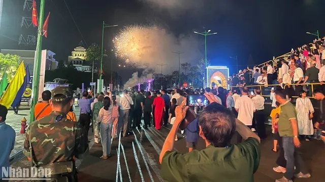 Binh Thuan celebrates 50th anniversary of liberation - Ảnh 4.