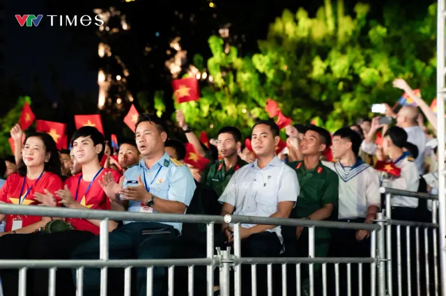 Overwhelmed with Emotions: A Spectacular Performance in The Nation Reunited in Joy - Ảnh 9.