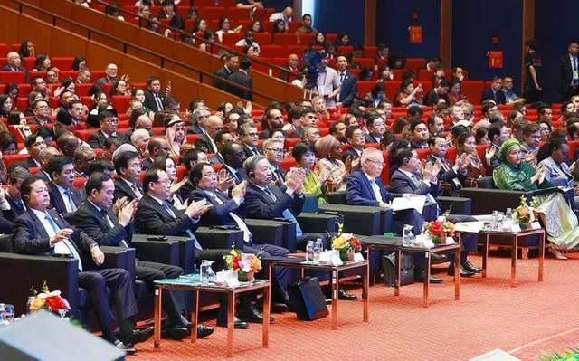 Party chief delivers keynote policy address at P4G Summit - Ảnh 1.