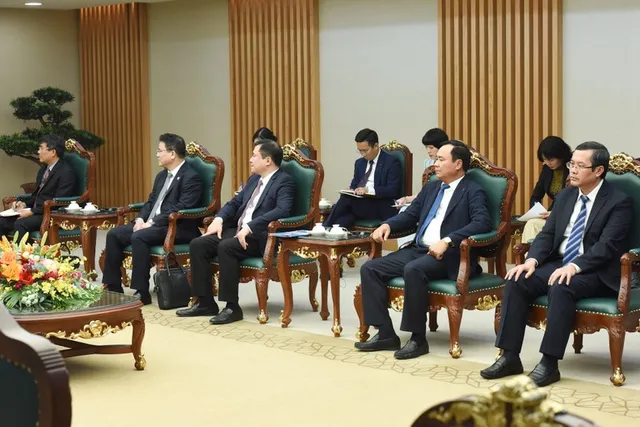 In Pictures: Prime Minister Pham Minh Chinh meets with Minister of Foreign Affairs of the RoK Cho Tae-yul - Ảnh 3.