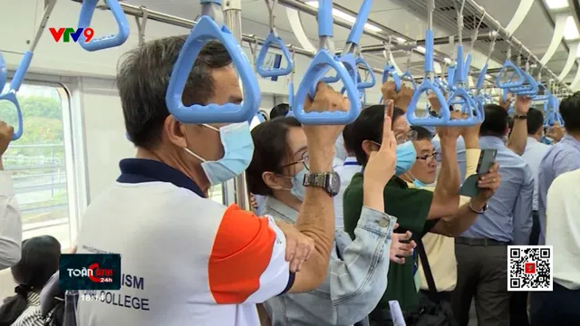 Hơn 210.000 lượt hành khách đi Metro trong 2 ngày nghỉ lễ