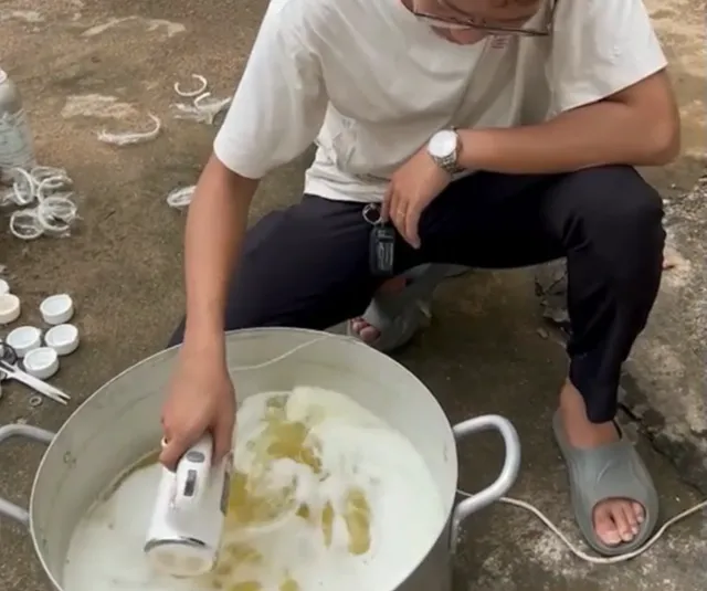 Phá đường dây chiết nước hoa ''Made in Dubai'' bằng xi lanh, trộn bằng máy đánh trứng