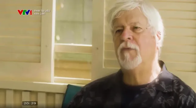 Healing: Journey to Heal Wars Scars Through the Lenses of Two Generations of American Filmmakers - Ảnh 1.