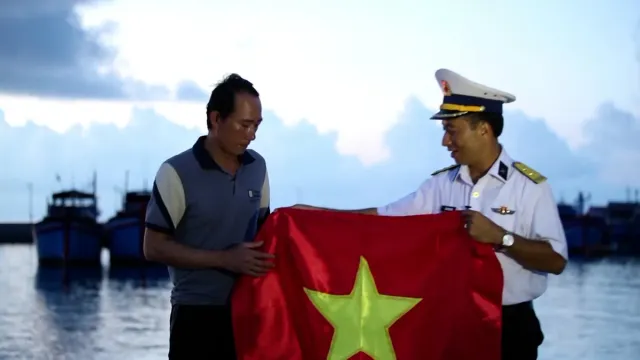 Oath to Defend the Sea: A Stirring and Emotional Epic Honoring 70 Years of the Vietnam Peoples Navy - Ảnh 7.