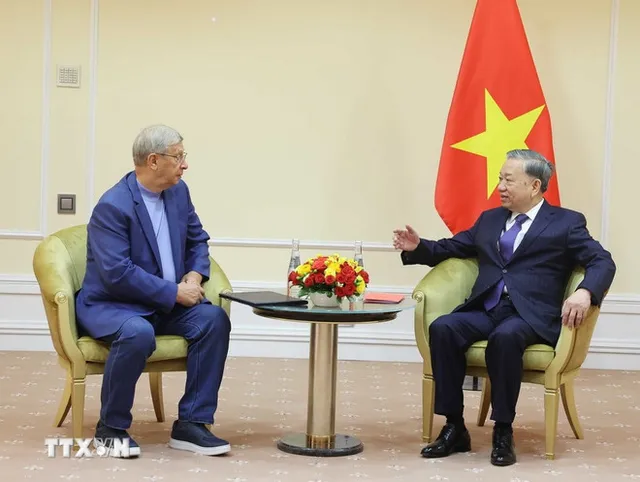 Vietnam, Russia issue joint statement on major orientations for comprehensive strategic partnership in new period - Ảnh 1.