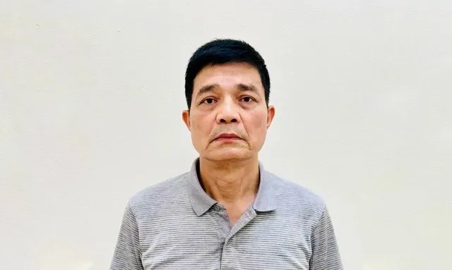 Cựu Cục trưởng Cục An toàn thực phẩm Nguyễn Thanh Phong thừa nhận nhận hối lộ 5 lần, tổng 250 triệu đồng
