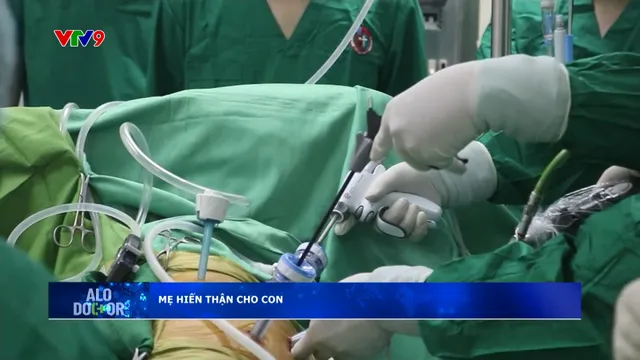 Mẹ tự nguyện hiến thận cho con