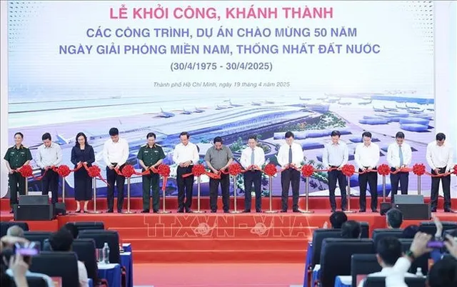 PM kick-starts construction, innauguration of 80 key national projects - Ảnh 1.