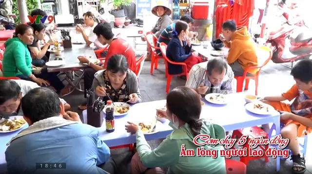 Thành phố ấm áp tình người - Số 54/2025: Cơm chay 0 đồng ấm lòng người lao động