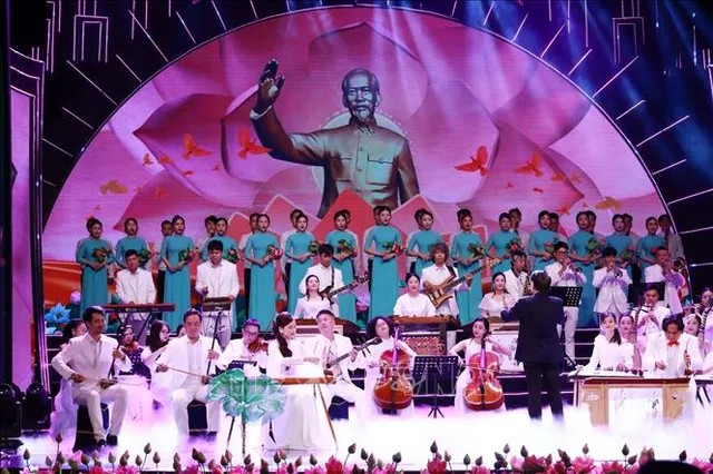 May Gift to the Beloved Leader – A Symphonic Ode of Art in Tribute to President Ho Chi Minh - Ảnh 2.