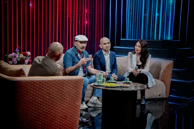 “A Once-in-a-Lifetime Encounter” Between Two Generations of Musicians: Tran Tien and Duc Tri - Ảnh 2.