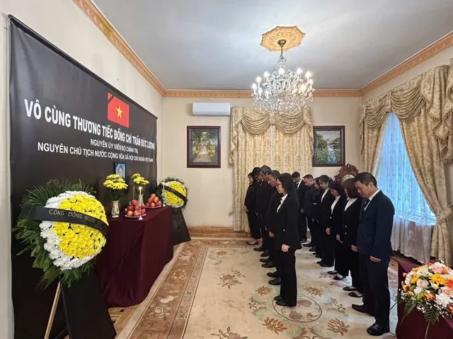 Funeral for former President Tran Duc Luong held worldwide  - Ảnh 1.