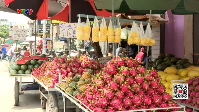 TP. Hồ Chí Minh: Bài toán tiêu thụ trái cây giá rẻ tràn ngập