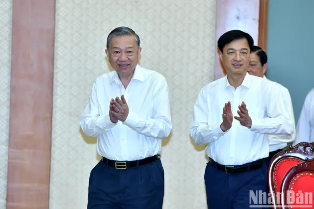 In Pictures: Party chief works with Party Central Committee’s Inspection Commission - Ảnh 2.